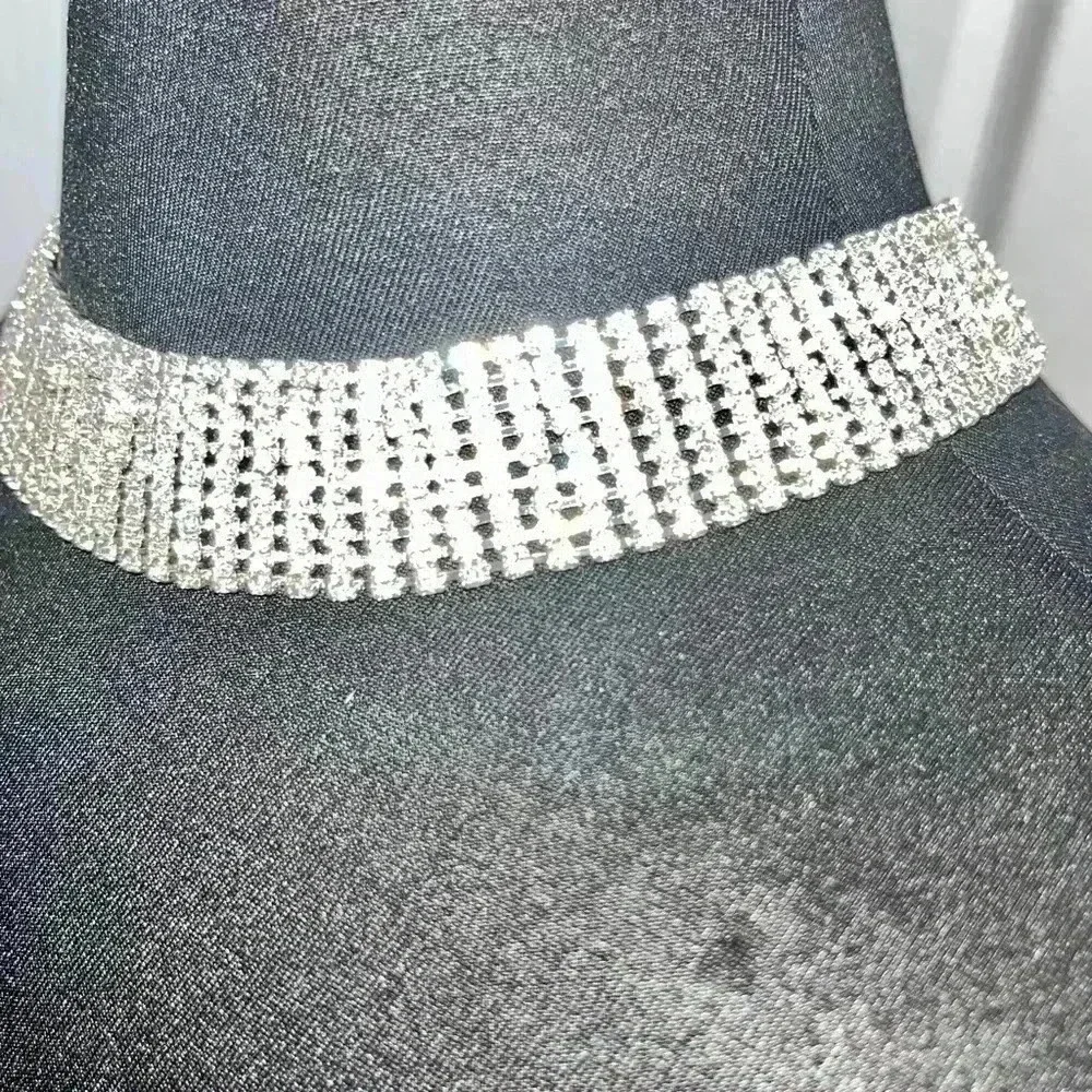 Brilliant rhinestone Statement necklace.  Super sparkly costume
